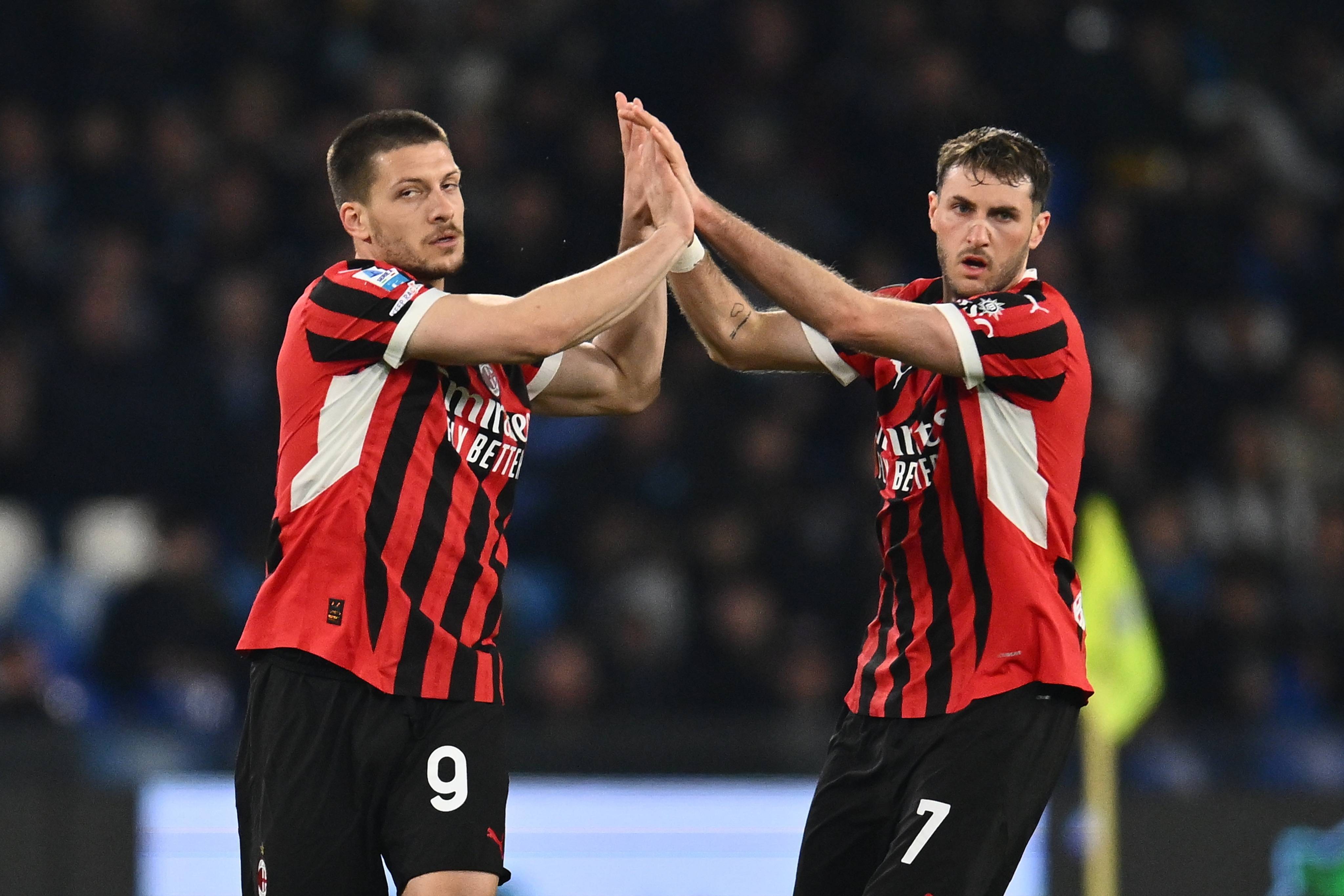 AC米兰迎来胜利，成功晋级至冠军争夺最终阶段(ac米兰夺冠阵容)